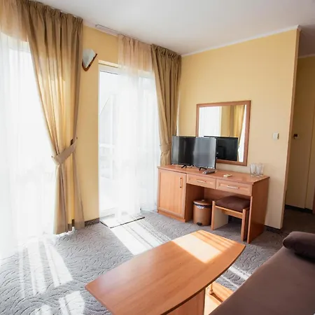 Otel Dolphin 2*