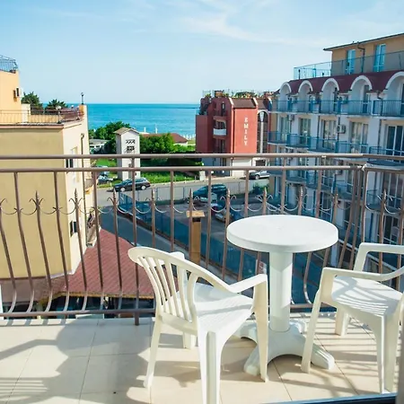 Dolphin Hotel Rawda