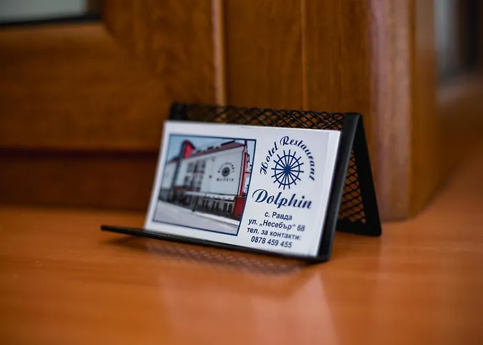 Dolphin ホテル ラヴダ